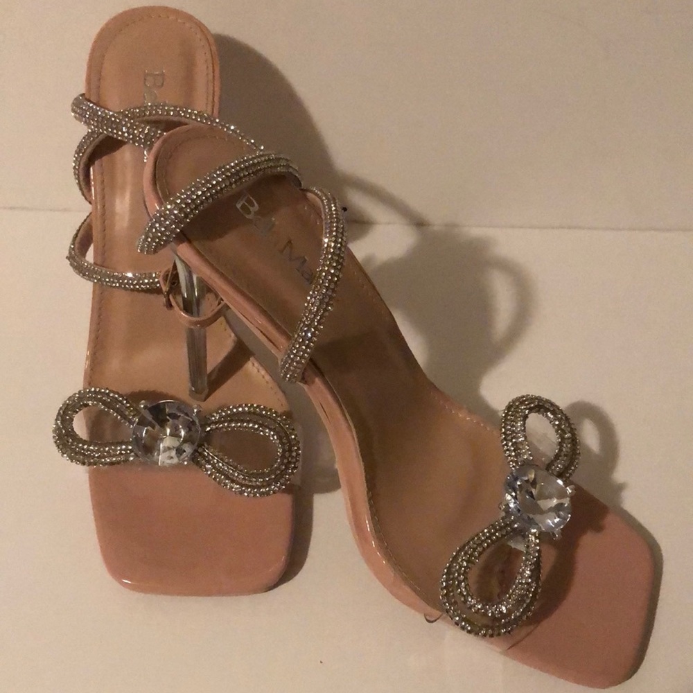 Sz. 8 Nude Heels
